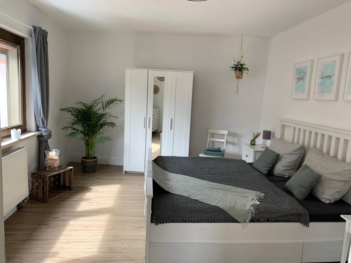 Auszeit Im Ahrtal Apartment บาดนอยเอินอาห์-อาร์ไวเลอร์ ภายนอก รูปภาพ