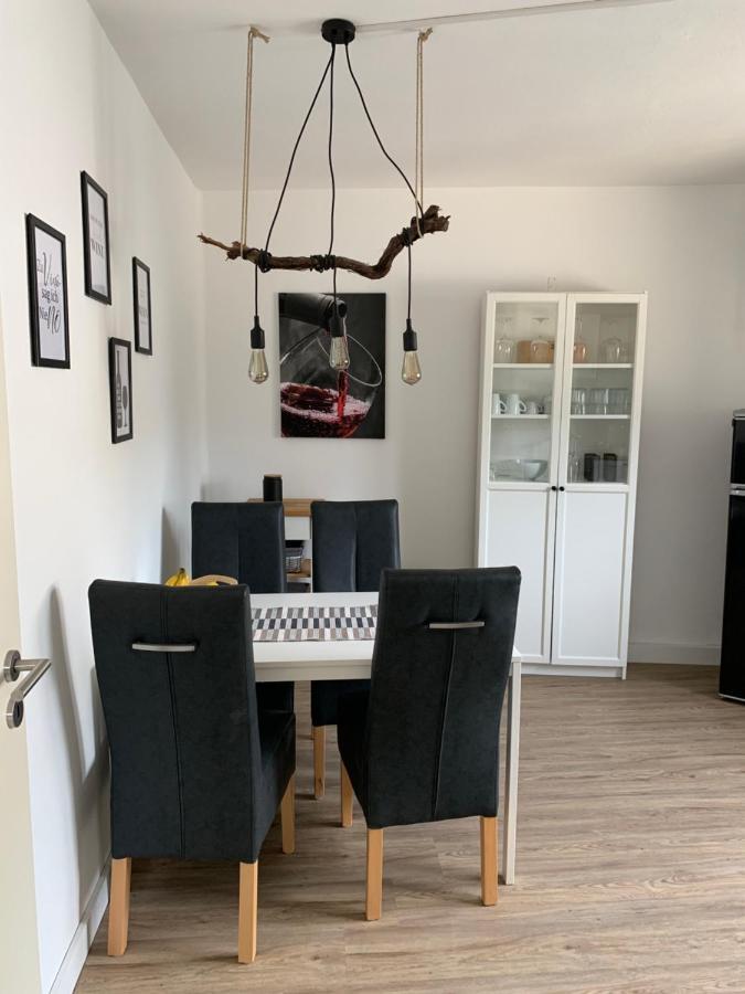 Auszeit Im Ahrtal Apartment บาดนอยเอินอาห์-อาร์ไวเลอร์ ภายนอก รูปภาพ
